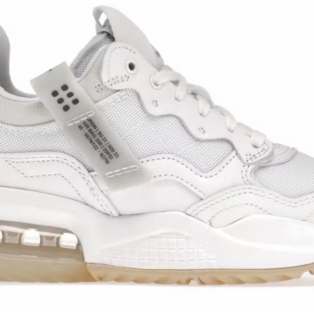 Nike Jordan Women’s MA2